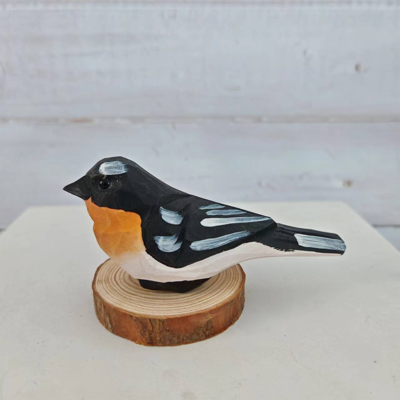 Picture of Bird Wood Carved Ornaments Cute Children's Toys Birthday Gift Hand Carved Colored Healing Desktop Ornaments Animals