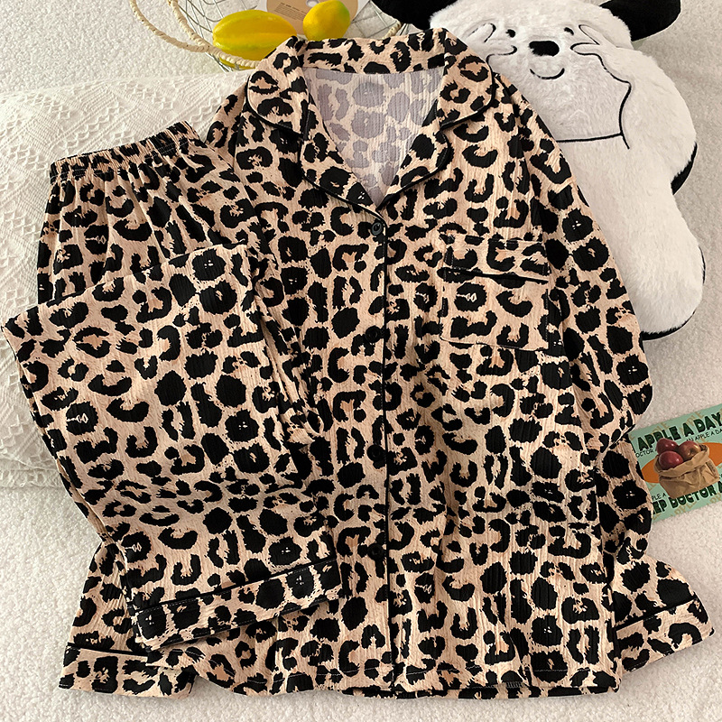 Internet celebrity popular pajamas for women's spring, summer and autumn leopard print long-sleeved cardigan, loose and super soft, can be worn outside loungewear sets