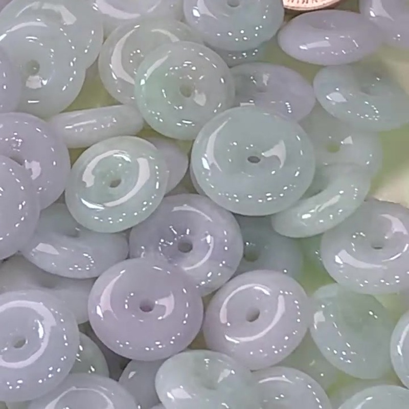 Picture of Wholesale Burmese Natural Jadeite a Grade Spring Color Peaceful Jade Pendant Wholesale