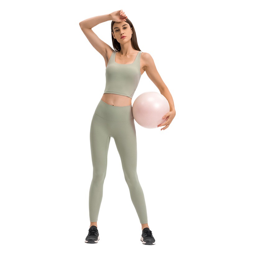 Diqian's New U-Shaped Beautiful Back Yoga Vest with Chest Pad, Skin-Friendly Nude Sports Bra for Women, European and American Dw120