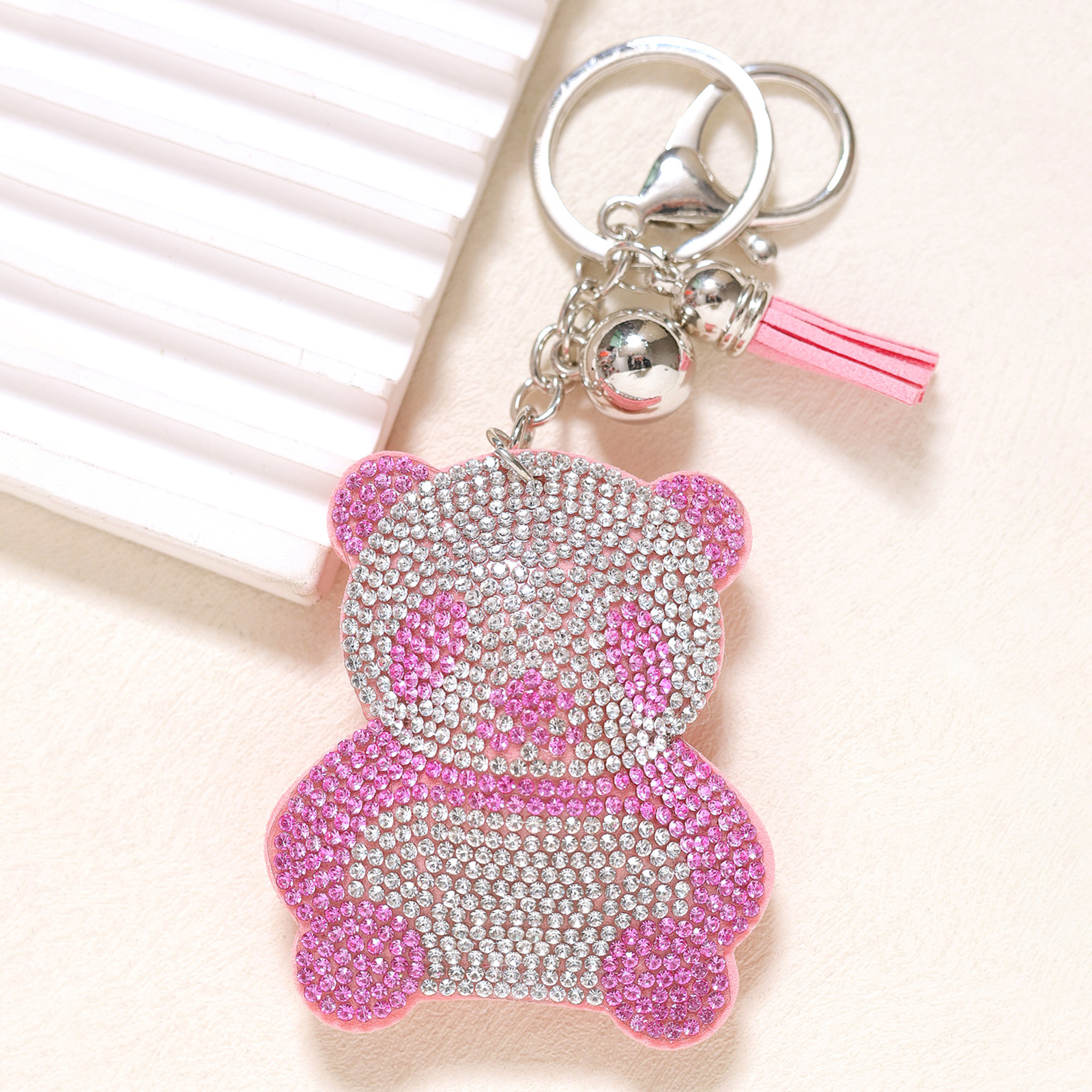 New creative rhinestone panda keychain cute cartoon bag fashion tassel pendant keychain accessories