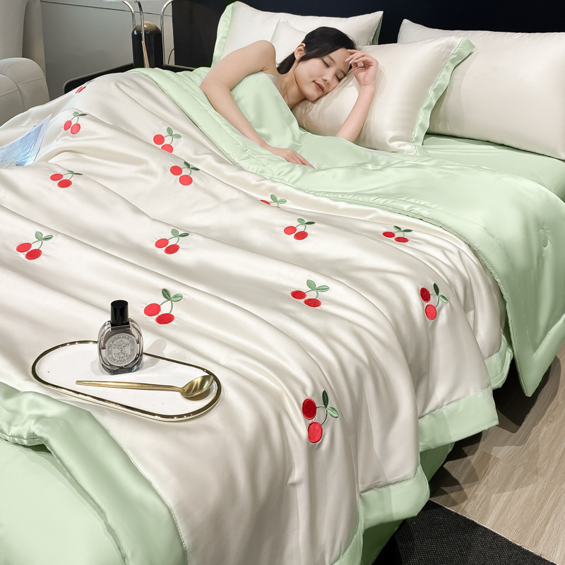 Picture of Summer Ins Washable Ice Silk Summer Quilt Four-piece Set Machine Washable Air-conditioning Quilt Summer Cool Quilt Single Double Thin Quilt Core