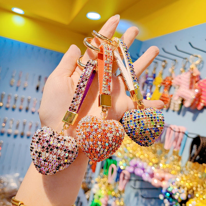 Korean Style Full Diamond Love Keychain Cute Men and Women Peach Heart Tassel Bag Key Chain Ring Pendant Decoration Wholesale