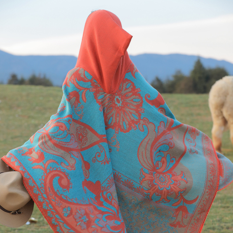 Hooded shawl cloak Lijiang Xinjiang Xizang grassland tourism wear photo warm outer cape factory wholesale