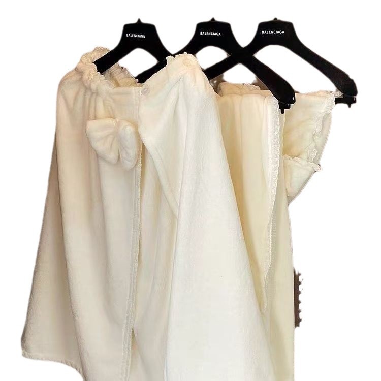 Picture of White Lace Bath Towel Wearable and Wrap Adult Bath Skirt Student High-value Thickened Hair-free Bath Towel