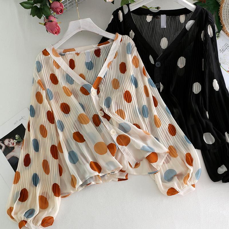 Spring New Super Fairy V-neck Pleated Polka Dot Sunscreen Shirt Top Women Bubble Lantern Sleeve Chiffon Shirt Women Lace