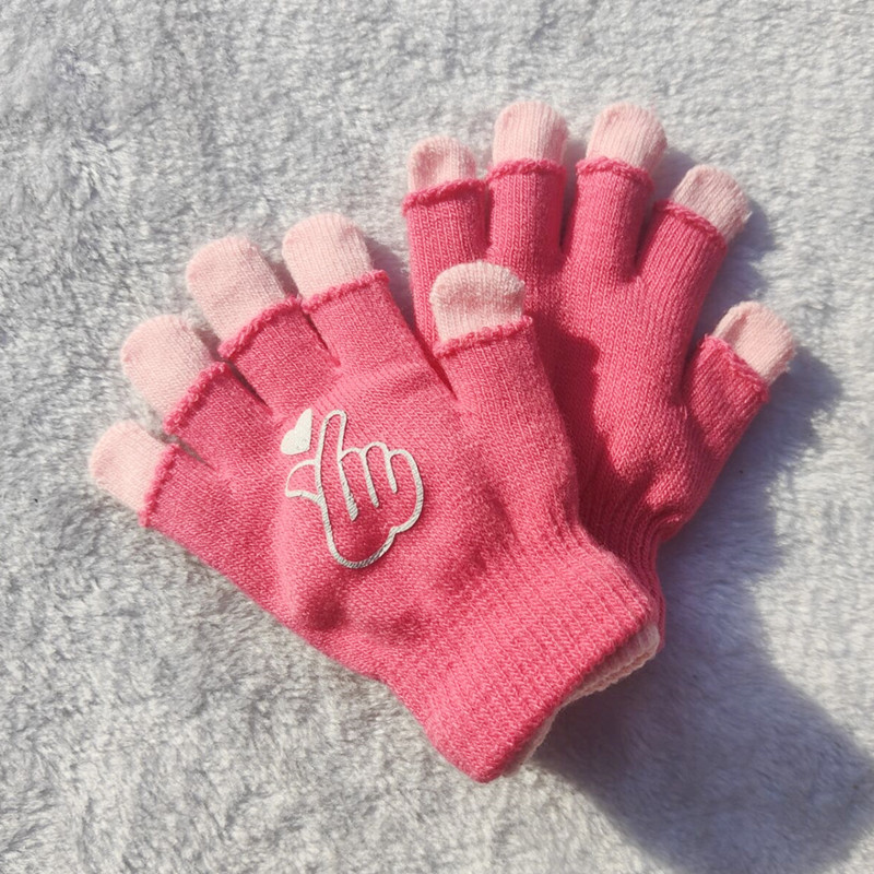 Picture of Children's gloves for boys and girls double-layer three-use autumn and winter warm Student five-finger children knitted astronaut gloves wholesale