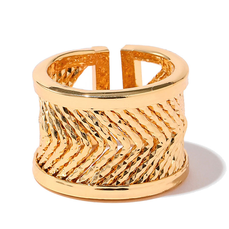 Heavy metal feeling old smear retro ring copper plated 18K real gold high-end wide edge design personalized ring