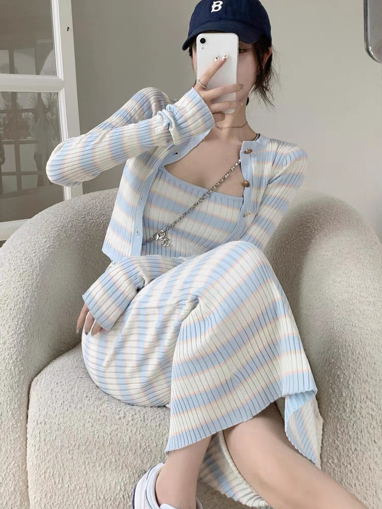 Early autumn 2024 new high cold temperament hot girl condole belt knitted dress two-piece suit women's fashion