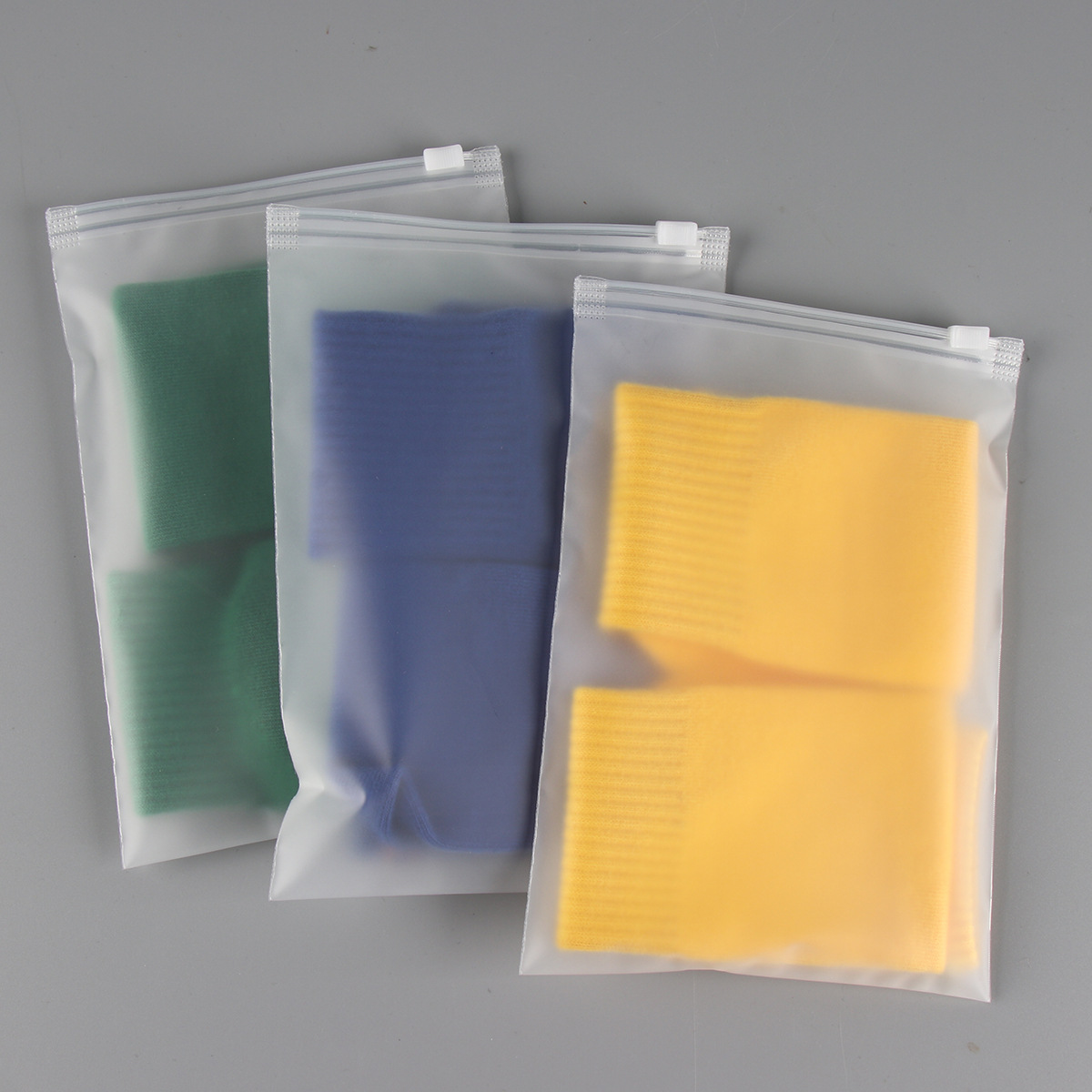 Frosted clothes zipper bag children's transparent clothing packaging bag wire drawing bag plastic Ziplock bag can be printed logo