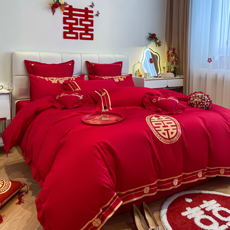 Picture of Cotton Wedding Bedding Four-piece Wedding Cotton 100 Bed Sheet Quilt Cover Big Red Festive Accompanying Quilt