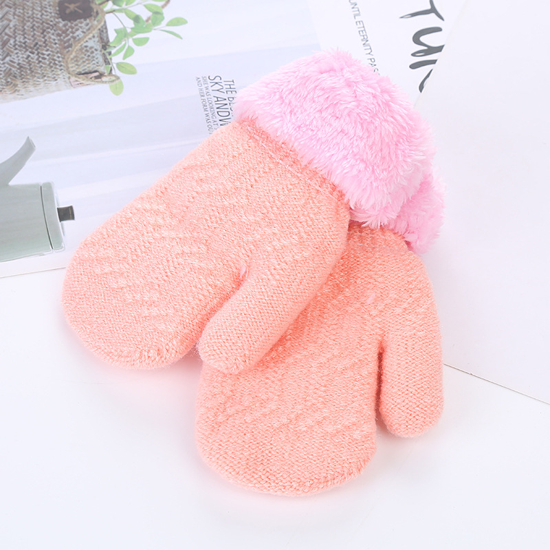 Picture of 0-3 Years Old Kidsren's Winter Velvet Thickeneded Plush Gloves for Infants and Kidsren to Heattech Cross-Border Twill Jacquard Pure Color Fur Mouth