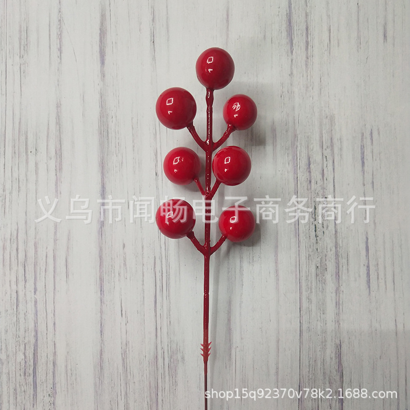 Picture of 7-head simulation red fruit Holly fruit lovesick Bean Red Berry auspicious fruit fortune fruit decoration Christmas fruit accessories wholesale