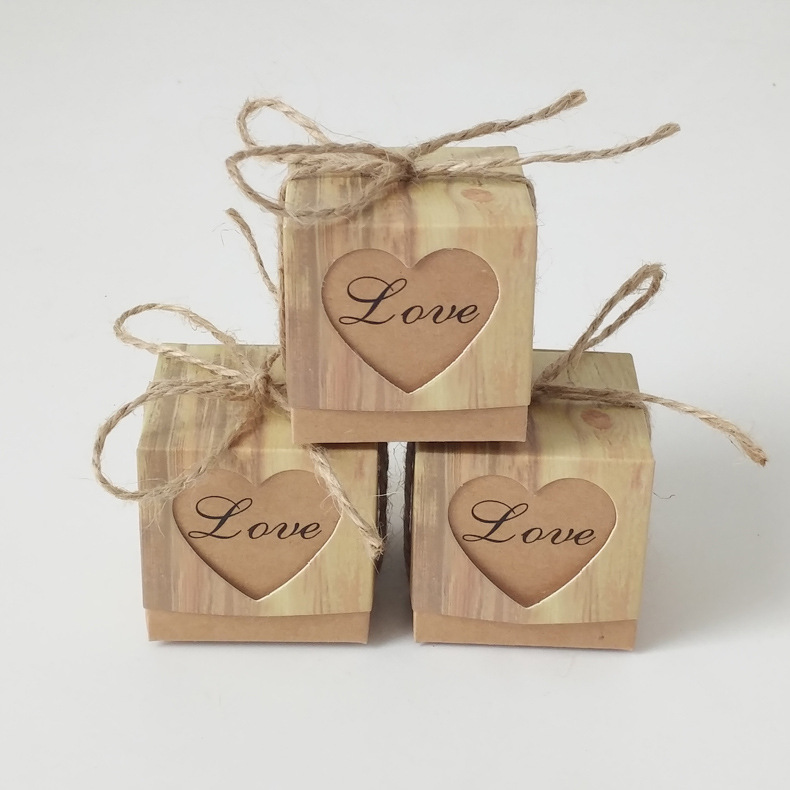 European retro cowhide paper box wood grain love heart hollow candy box 5cm small love candy box wholesale