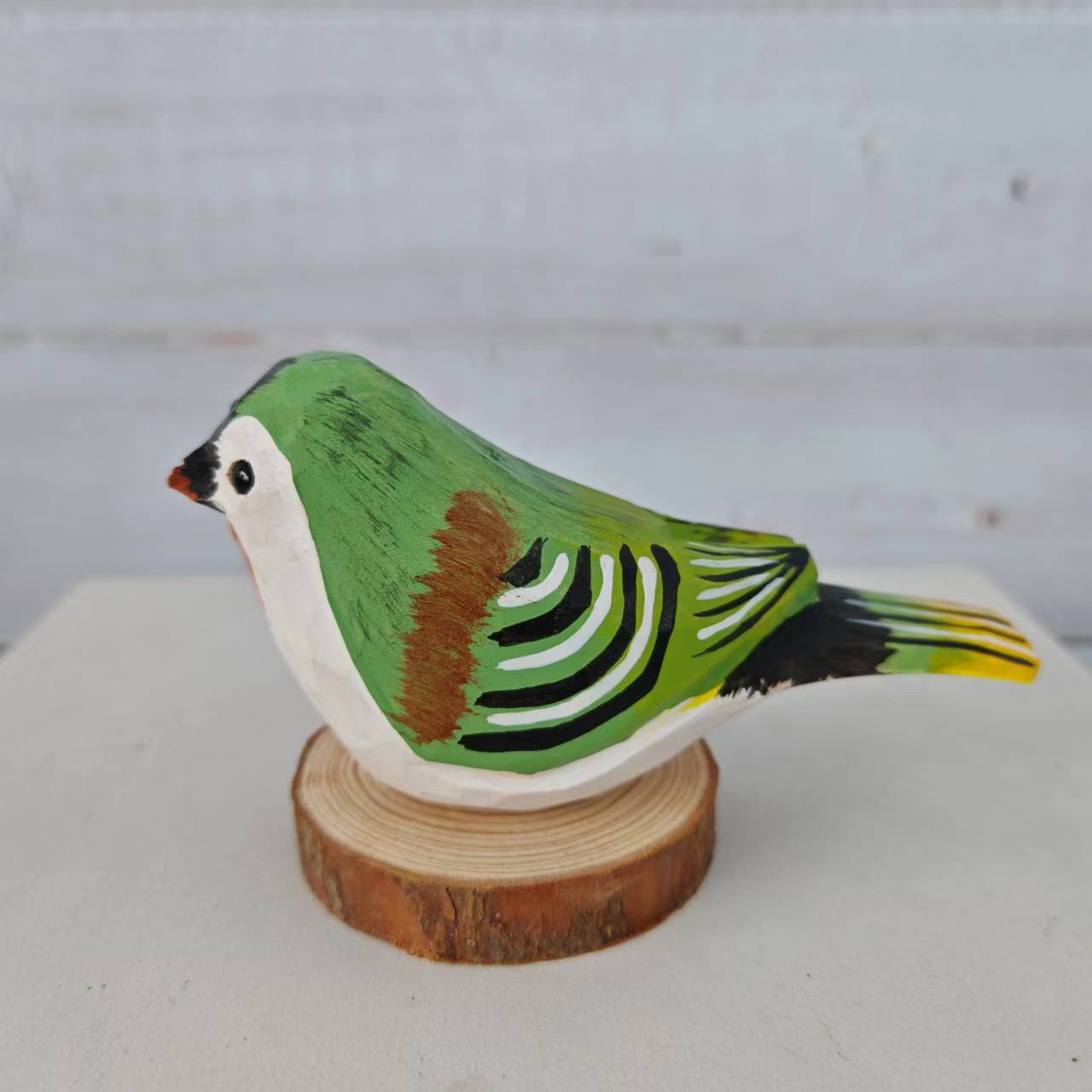 Picture of Bird Wood Carved Ornaments Cute Children's Toys Birthday Gift Hand Carved Colored Healing Desktop Ornaments Animals