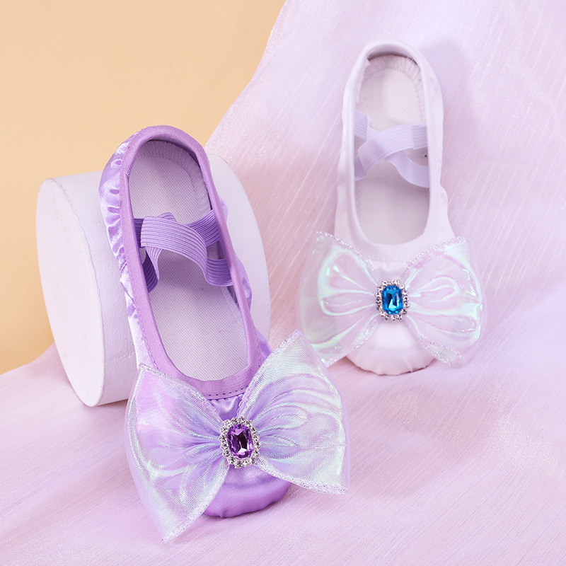 Girls Dance Shoes Soft Sole Practice Shoes Children's Ballet Baby Dancing Shoes Cute Stage Performance Cat Claw 8011