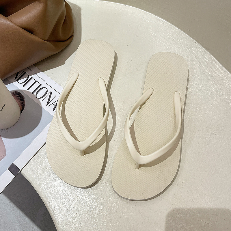 Picture of Flip-Flops Women's Sandals for Home Outdoor Wear Fashionable Summer Flat Non-Slip Beach Wear-Resistant Street Stall Shoes Wholesale