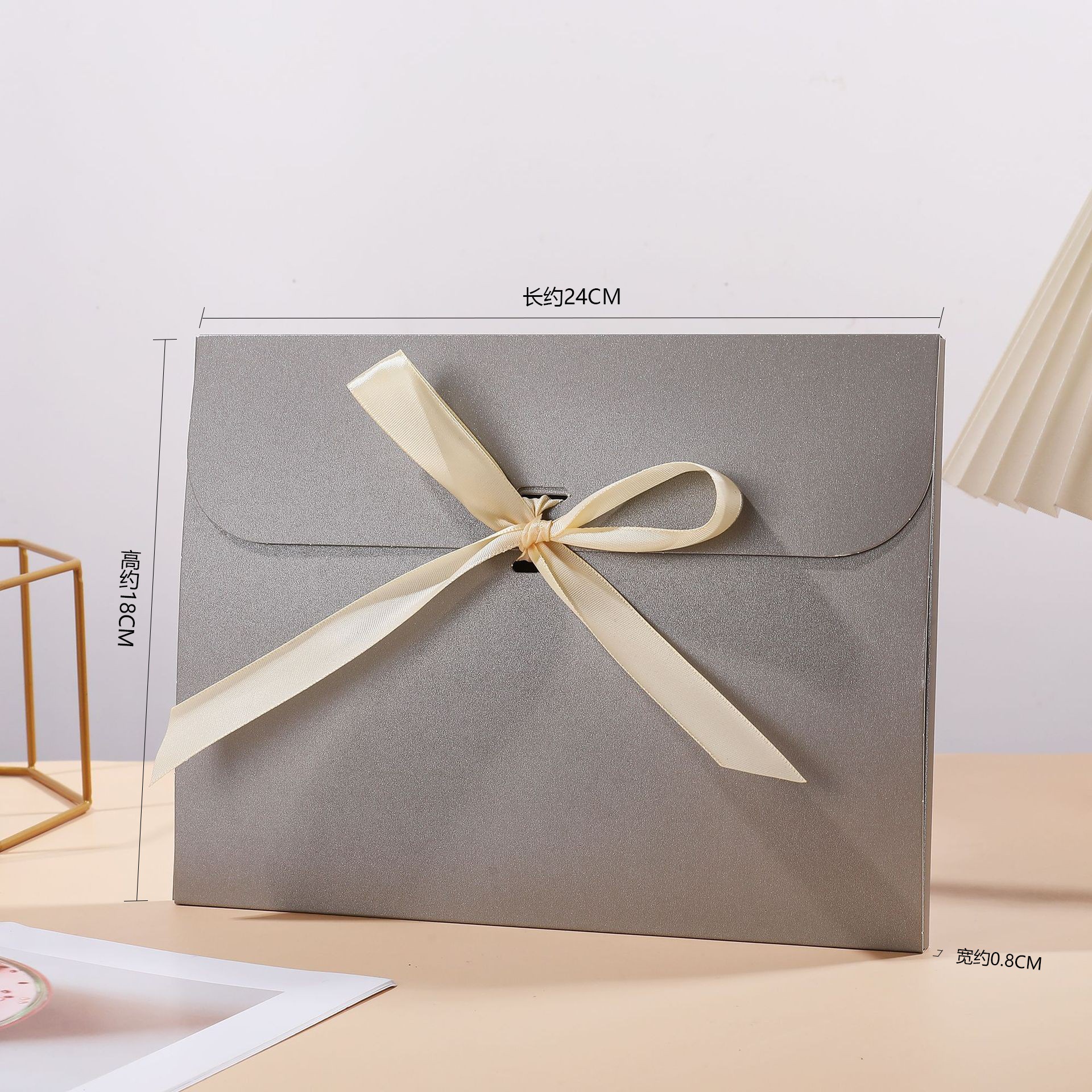Picture of Boutique scarf gift box scarf clothing exquisite packaging box high-end holiday gifts gift box suit wholesale