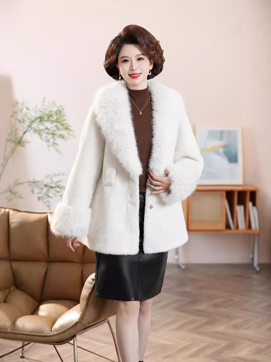 Picture of Mother Dress Female Mink 2024 New Fur Middle-aged Women's Thickened Fashionable Elegant Belt Fur Warm Coat