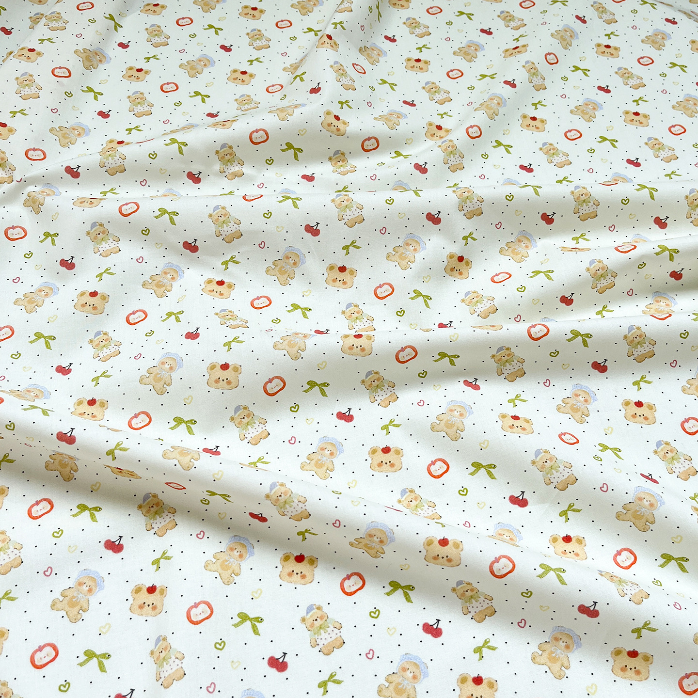 Apple Bear Digital Printed Fabric Clothing Women's Dress Shirt Skirt Fabric Cotton 60 Count Poplin