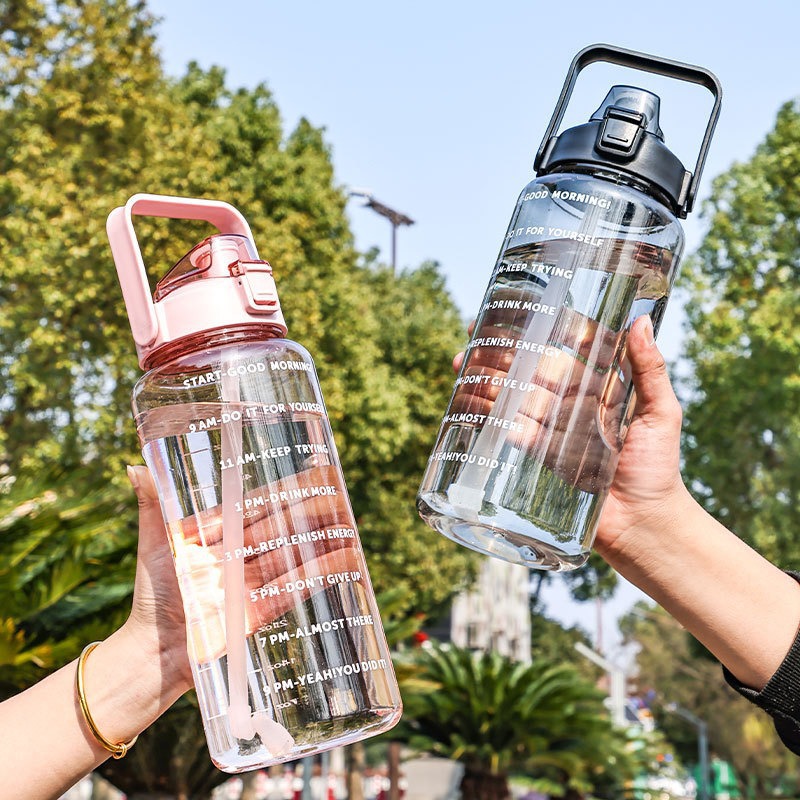 Cross-border space cup 2000ml water cup summer fitness sippy cup with scale outdoor portable plastic cup wholesale