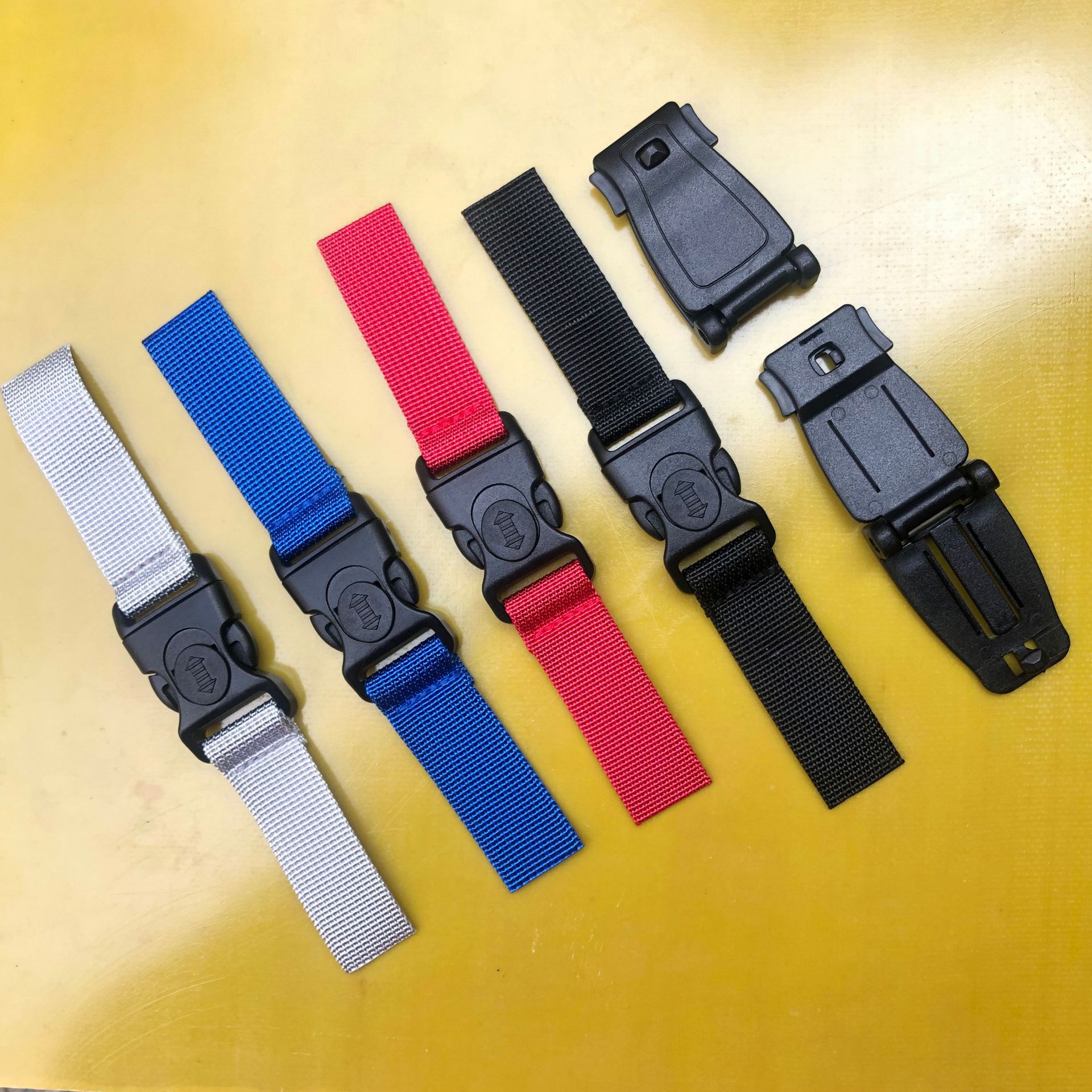 In Stock children's seat belt baby chest belt suspender pants non-slip belt clip belt buckle belt clip for children