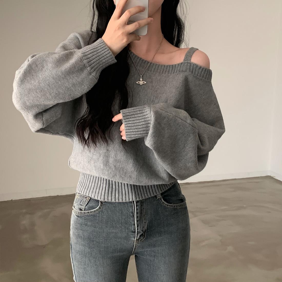 Export in stock South Korea chic unilateral off-shoulder suspender bat sleeve sweater