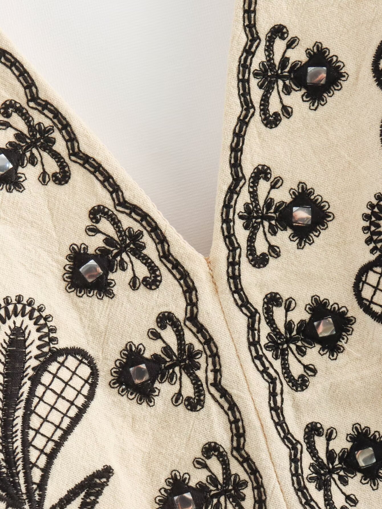 Picture of Europe and the United States cross-border new 2024 foreign trade women's wholesale ZRA embroidery hanging neck collar short jacket overskirt suit