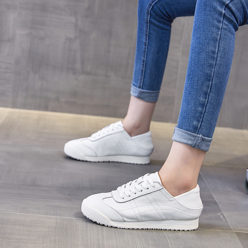 White shoes women's 2024 autumn new all-match shoes popular women's thick-soled breathable leather casual shoes women's shoes