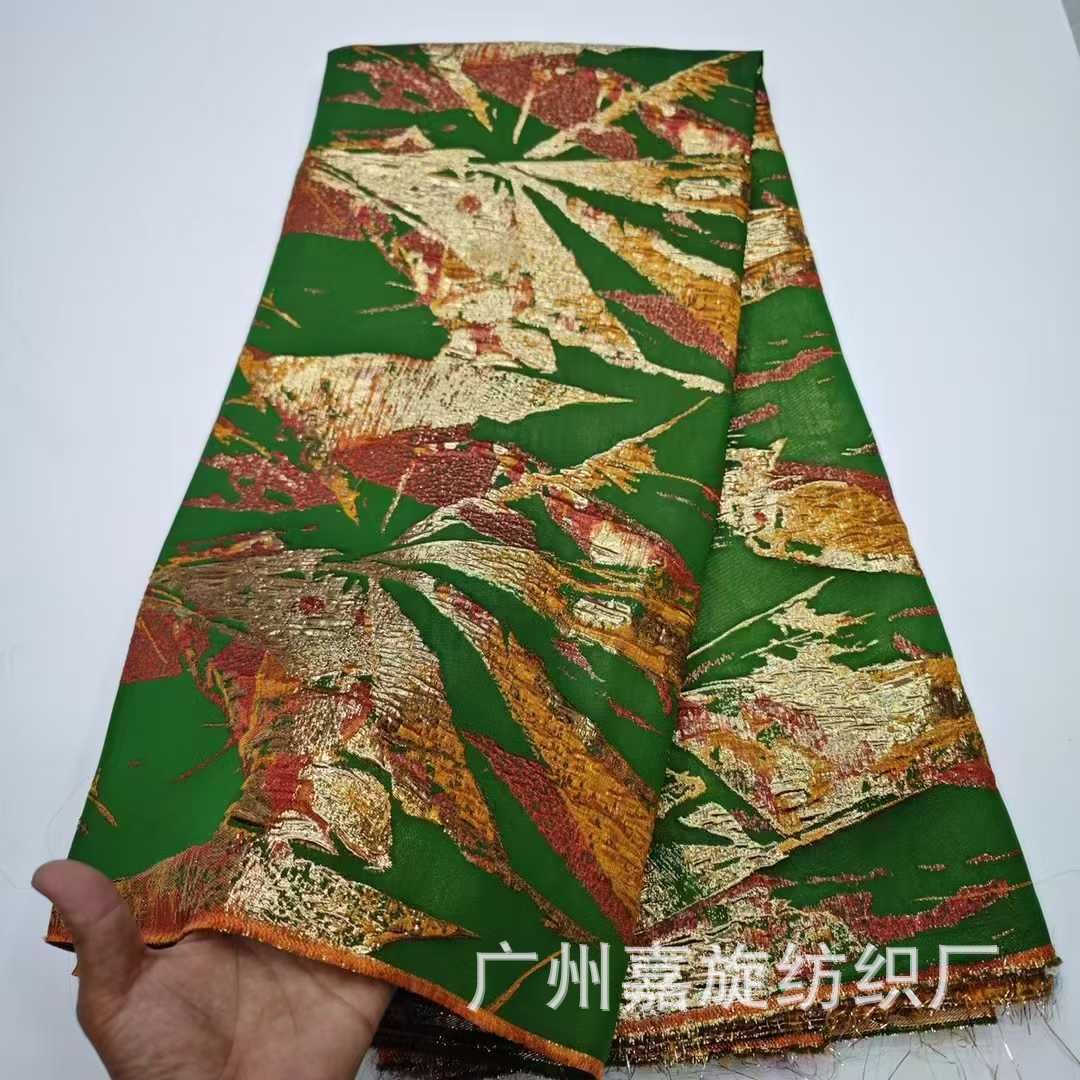 Picture of Two-tone Gilded Yarn-dyed Pattern Jacquard Fabric Vintage Cheongsam Fashion Fabric African brocade Lace