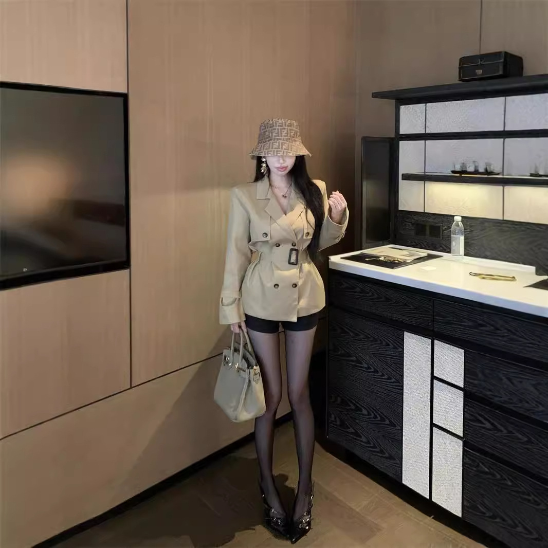 Picture of French High-End Elegant Double-Breasted Jacket Women's 2025 Autum New K-Style Small Khaki Windbreaker