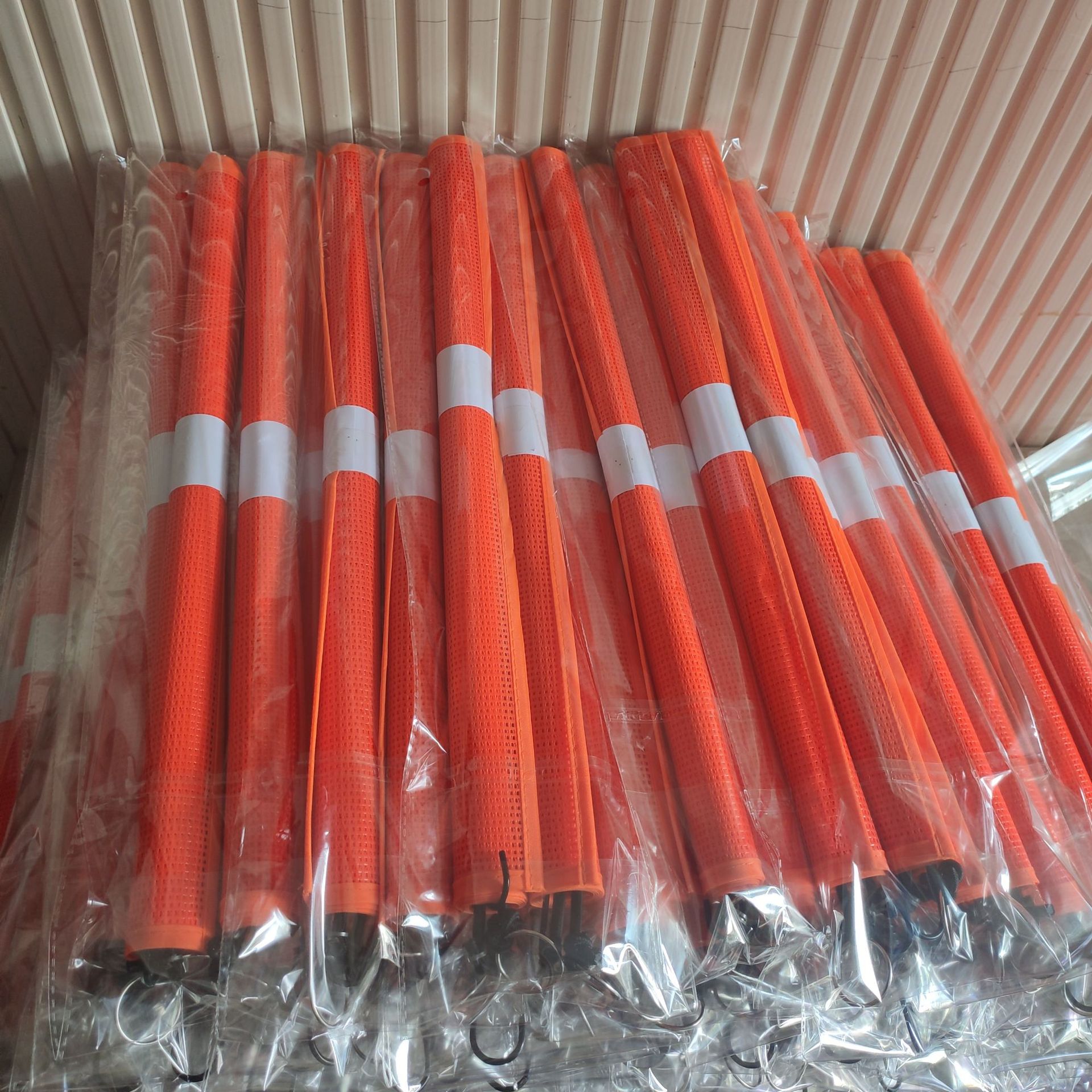 Picture of Customized Fluorescent Orange Safety Flag Pvc Mesh Cloth Warning Flag Signal Flag for Road Traffic 18x18inch
