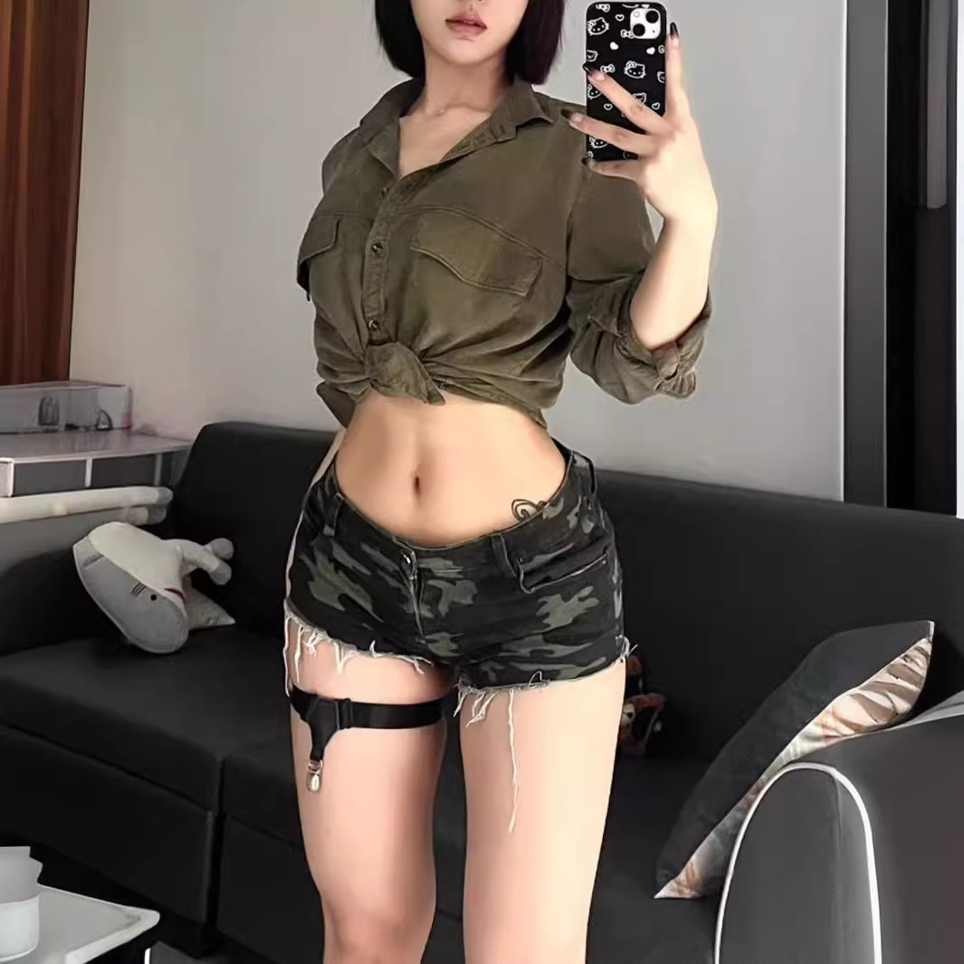 Pure Desire Hot Girl Camouflage Super Shorts Women's Spring and Autumn Thin American Style Design Sense Small Figure Flattering Rapped Shorts Trendy