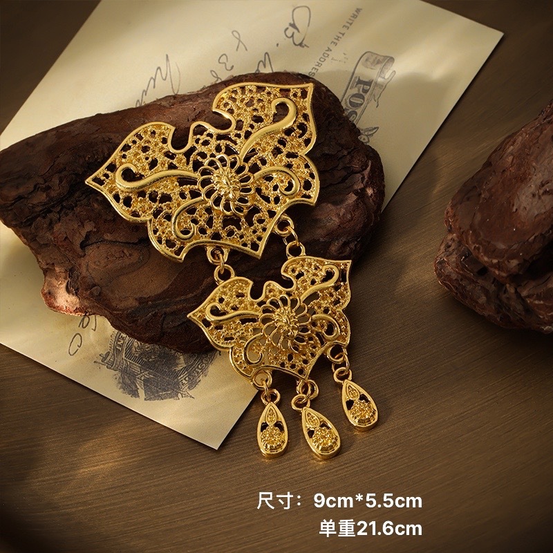 Picture of New Southeast Asian Cross-border Tassel Brooch Pin One Wear Dual-purpose Hollow-out Retro High-grade Chest Jewelry Wholesale