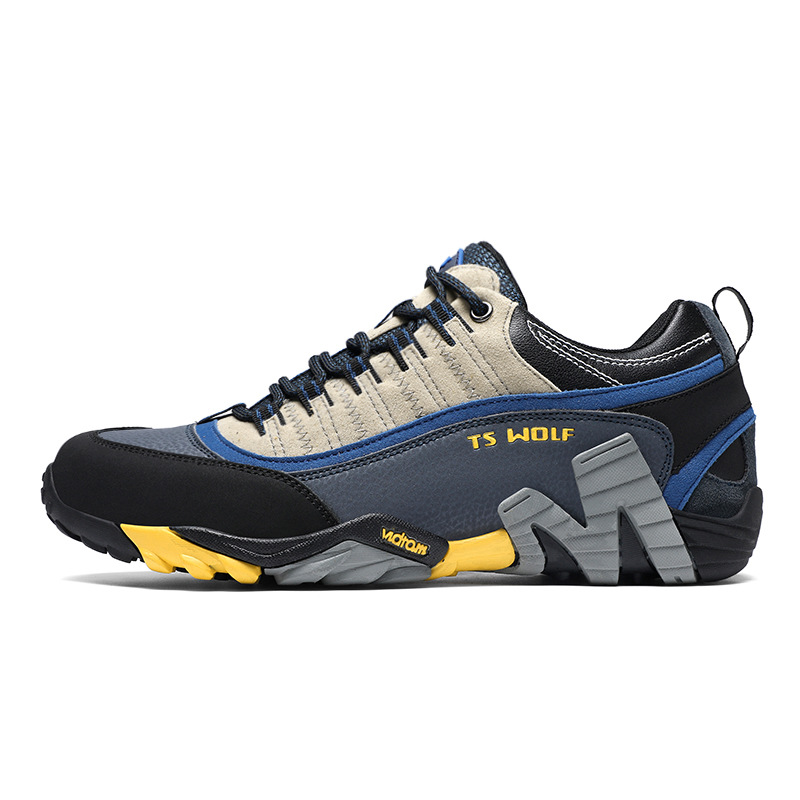 Picture of Cross-border hiking shoes men's lightweight non-slip outdoor shoes genuine leather breathable wear-resistant hiking shoes sports travel shoes women