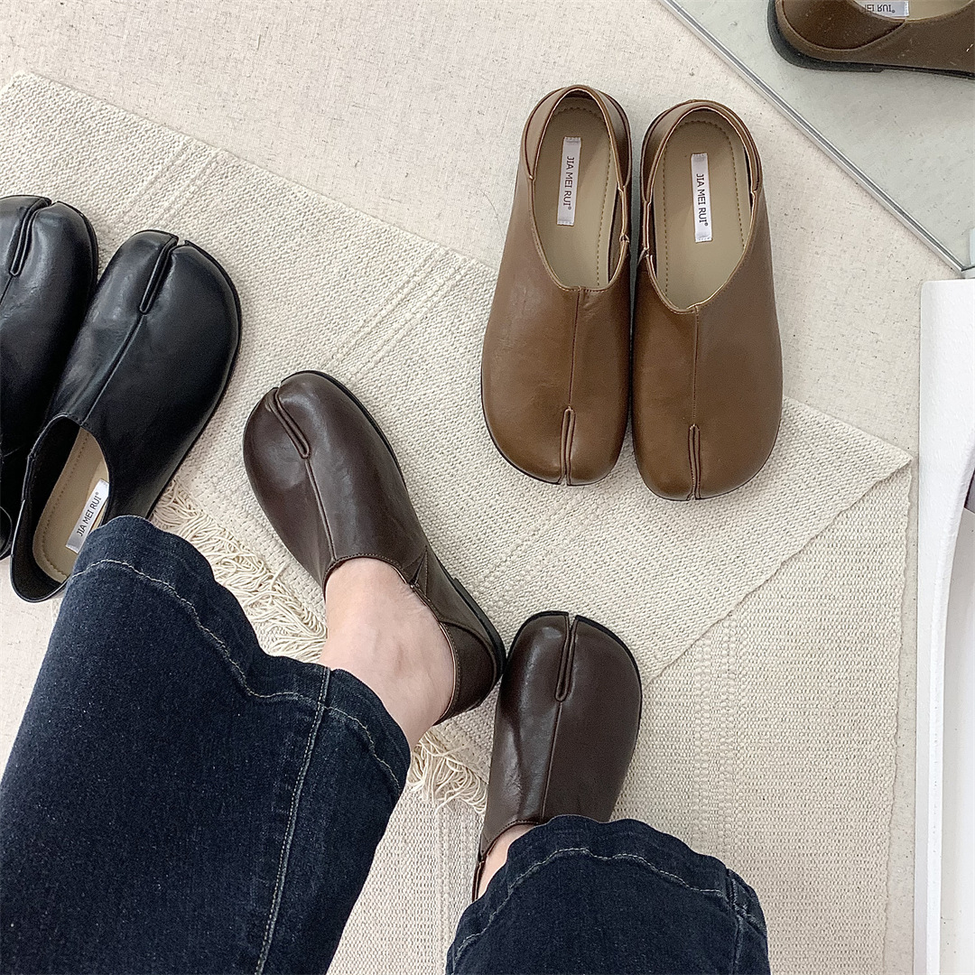 Women's Split-Toe Pig's Foot Shoes Autum New French Retro Casual Small Leather Shoes Soft Flats Loafers