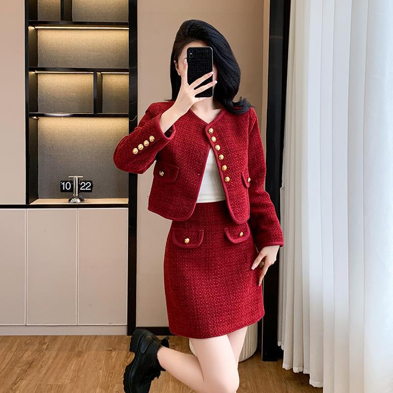 Real Shot Red Fragrant Style Autumn and Winter 2025 New Feeling Engagement Door Dress Two-piece Set