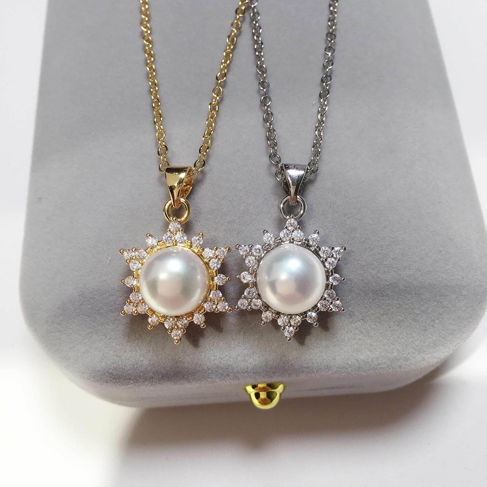 Exquisite Natural Freshwater Pearl Pendant Necklace Micro-inlaid Zircon Copper Plated Gold Jewelry Gift Cross-border Supply Wholesale