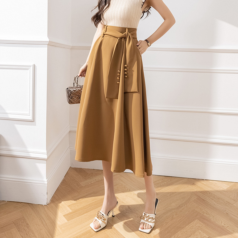 Hepburn Style High-Waisted Umbrella Skirt 2024 New Slimming Look A-Line Skirt Fashionable Elegant Covering the Crotch Mid-Length Skirt