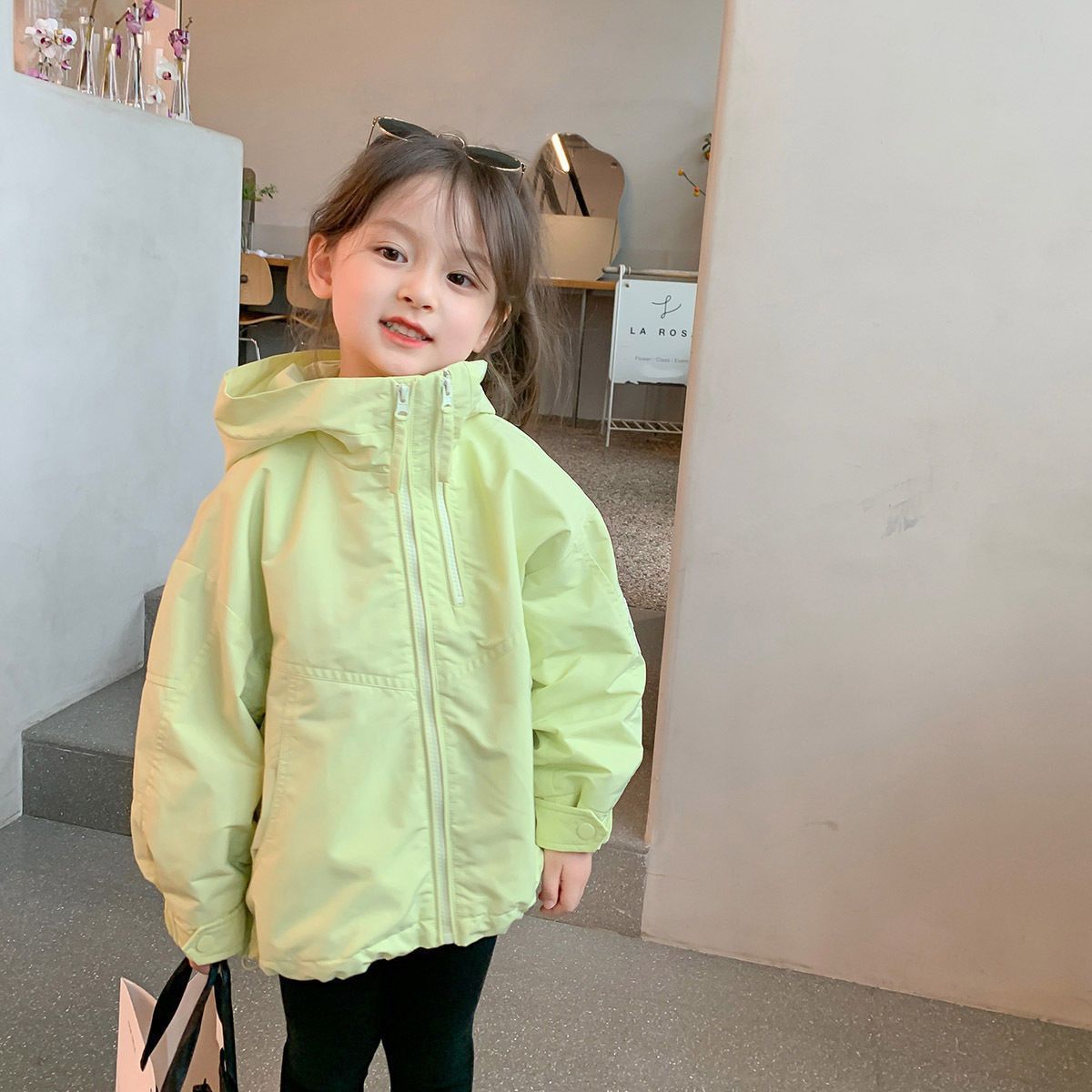 Picture of 2025 New Spring Girls' Children's Wear Western Style Spring and Autumn Children's Casual All-match Girls' Hooded Collar Coat Trendy