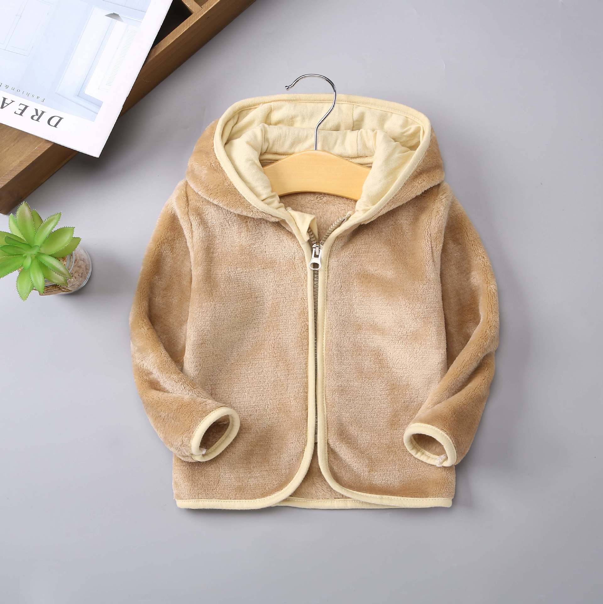 Picture of Girls' Coat Spring Autumn and Winter Children's Baby fleece-lined Thickened Boys' Plush Baby Coat Western Style Warm Top