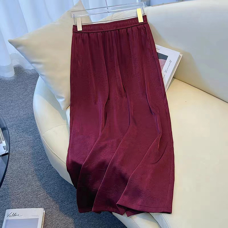 Picture of Velvet Skirt Side Open Back Split Skirt Women's Thickened Autumn and Winter 2024 New Mid-length High Waist Black Straight Skirt