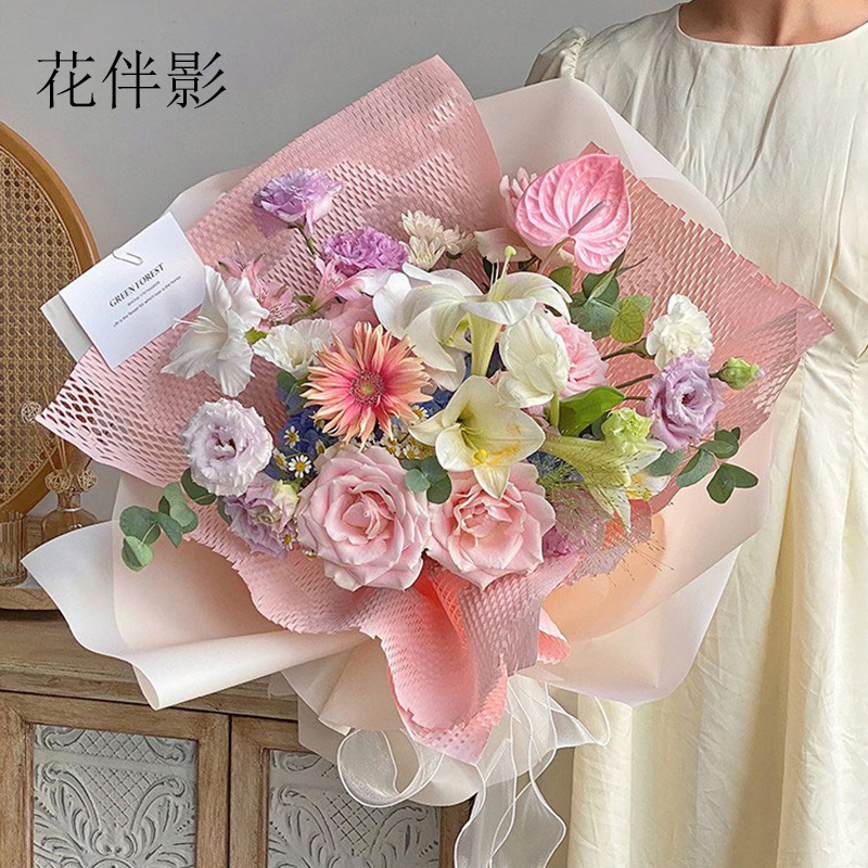 Pleated paper net red waterproof honeycomb paper mesh art paper floral packaging bouquet floral material lined with gift paper