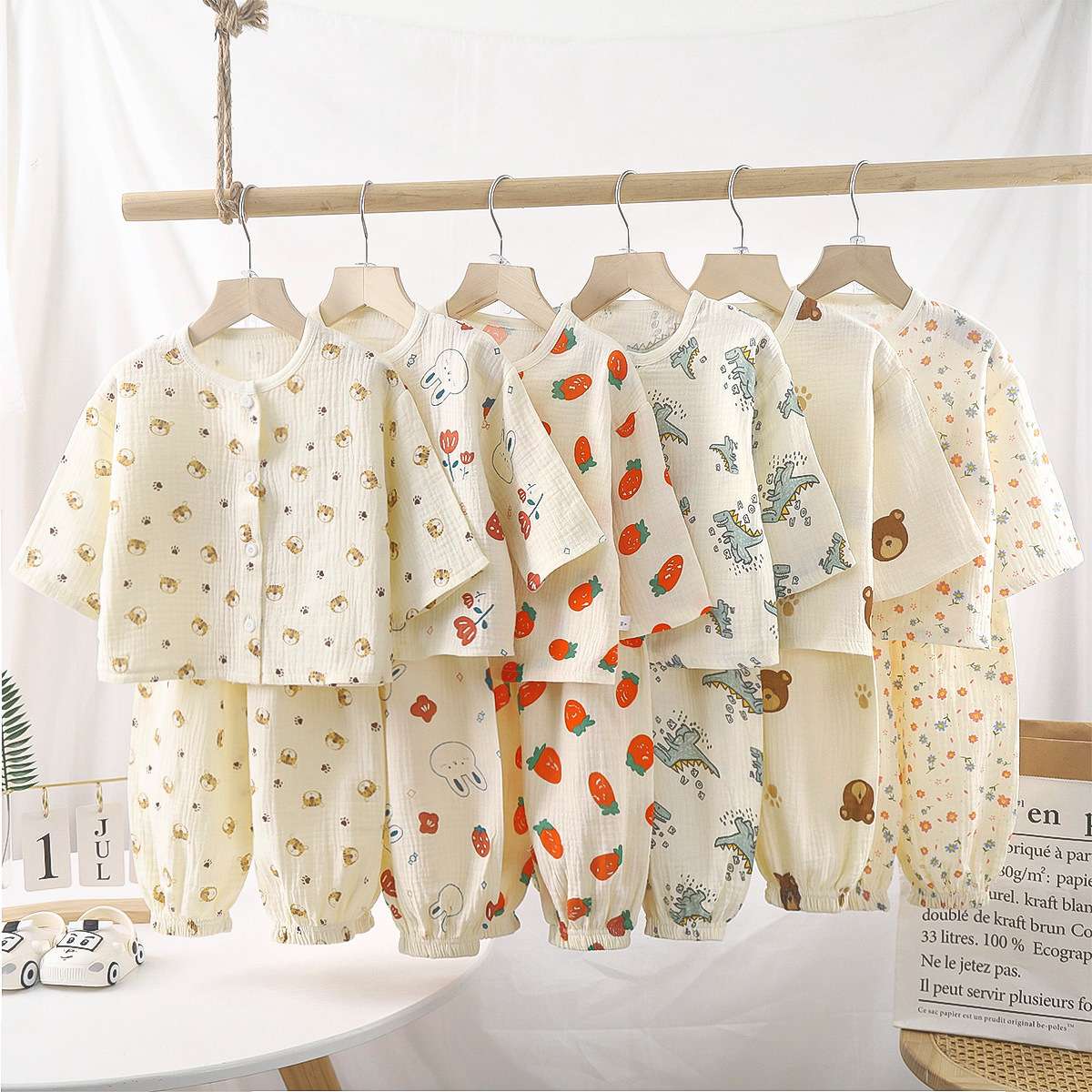 Children's thin double-layer cotton gauze boys' pajamas summer Girls' Home wear boys' long-sleeved bloomers suit