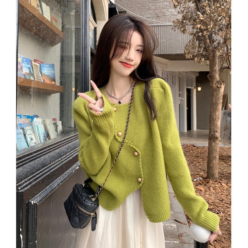 2024 early Spring and Autumn new women's clothing Western style unique chic knitted cardigan sweater women's coat slimming top small shirt