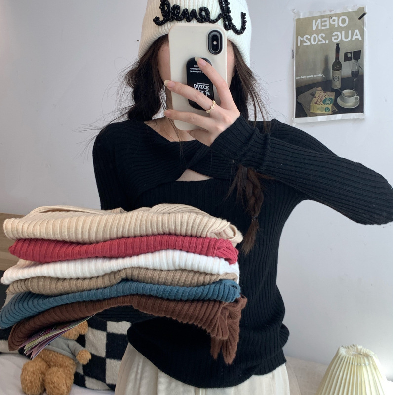 Picture of Designed Cut Out Long-Sleeved Knitwear Women's Autum K-Style New Slim Fit Elastic Inner Bottoming Top