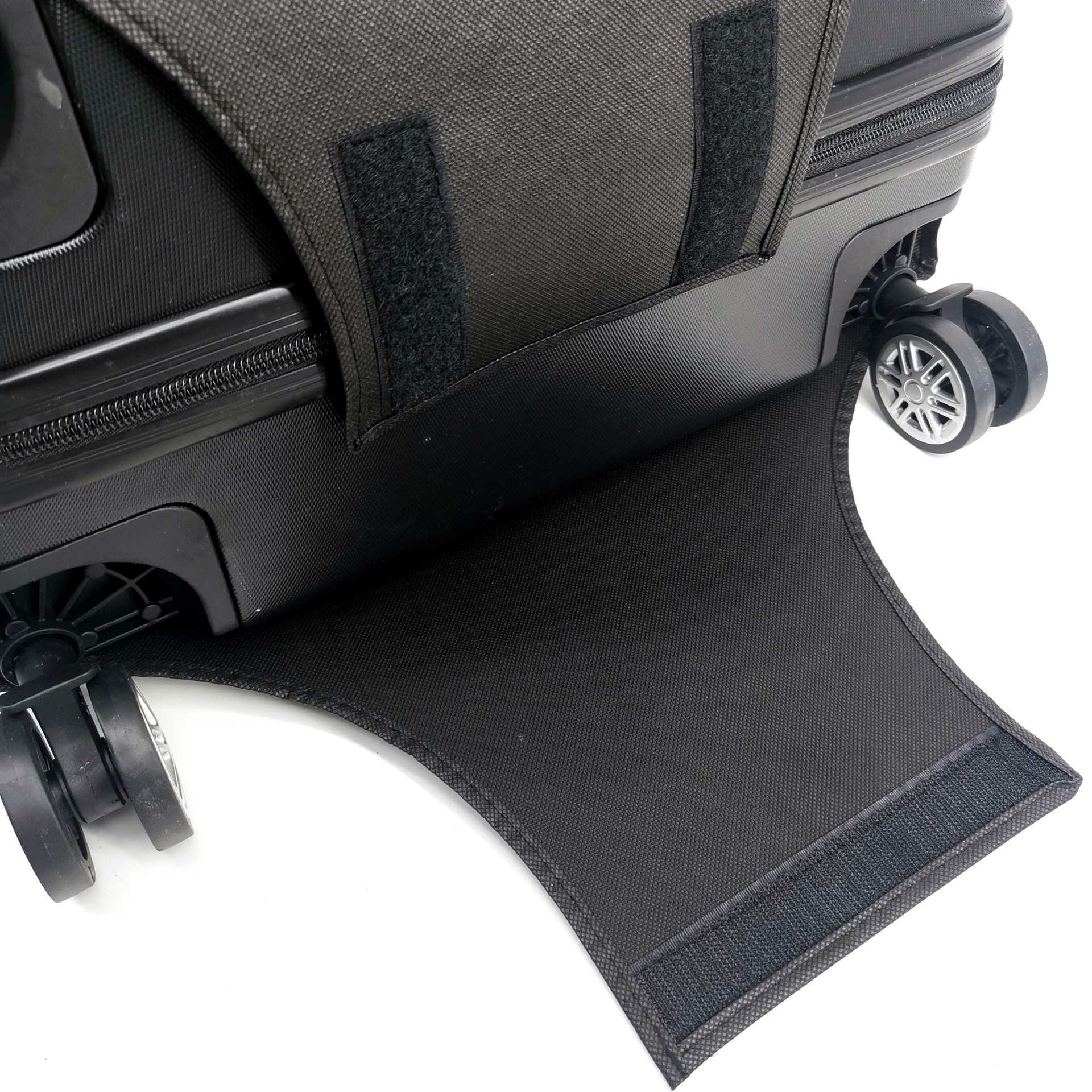 Picture of Manufacturer's Ready-Made Suitcase Protective Cover, Trolley Case Cover, Aluminum Frame Zipper, Non-Woven Fabric, Thickened Adjustable Case Cover
