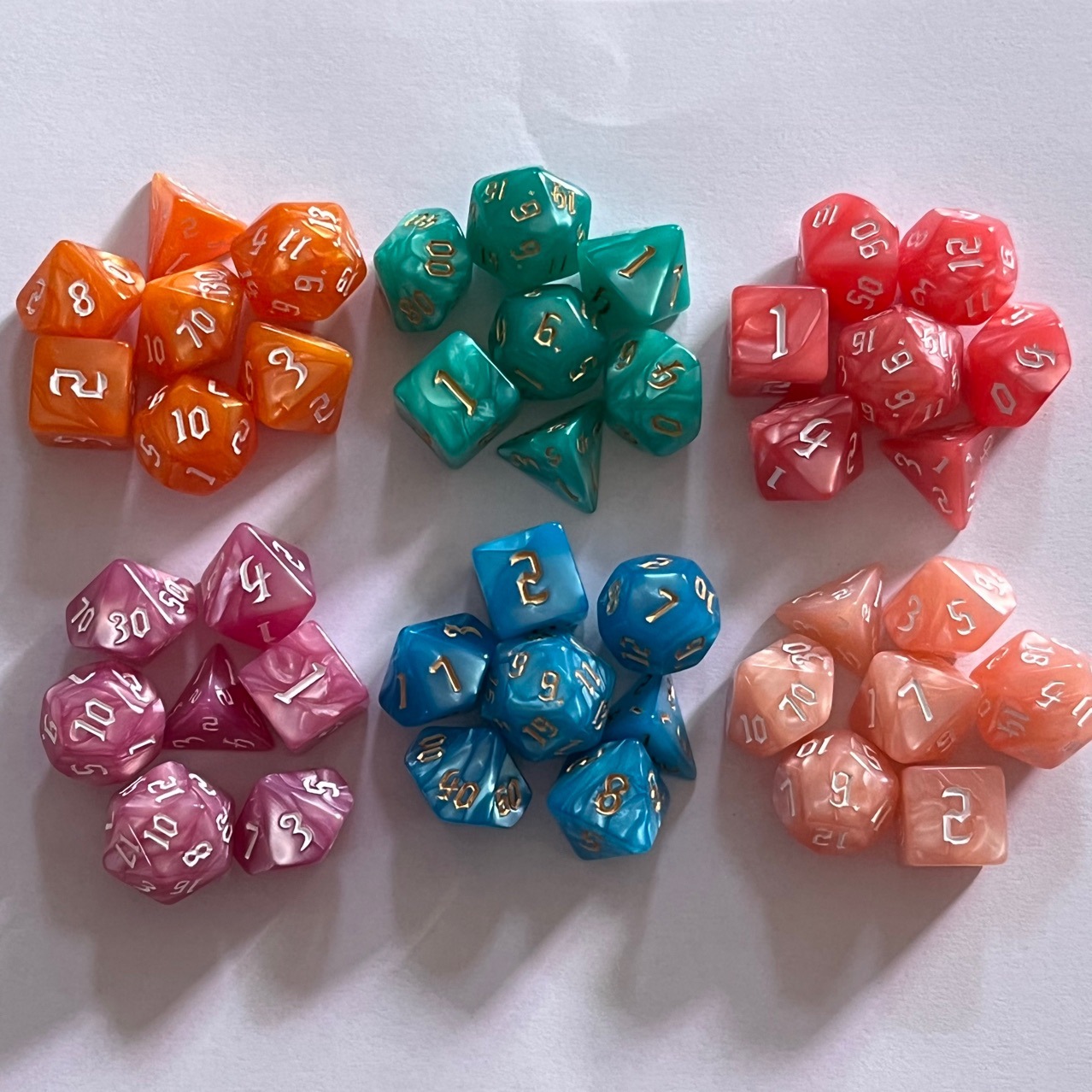Picture of 7 sets of new font Pearl pattern Macron color series multi-sided dice digital dice DND PRTG running group tour