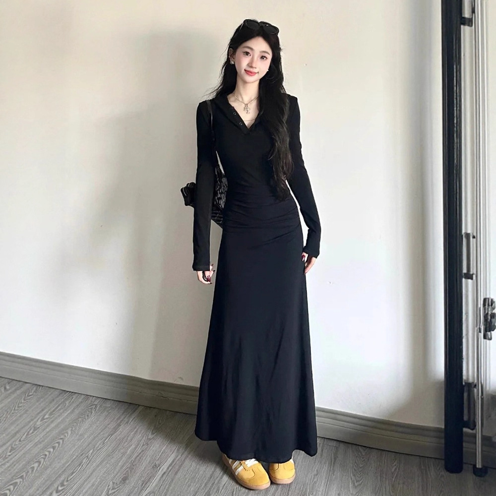 Pre-fall and early spring Hepburn-style long-sleeved black dress 2025 new women's spring/autumn winter French slim dress