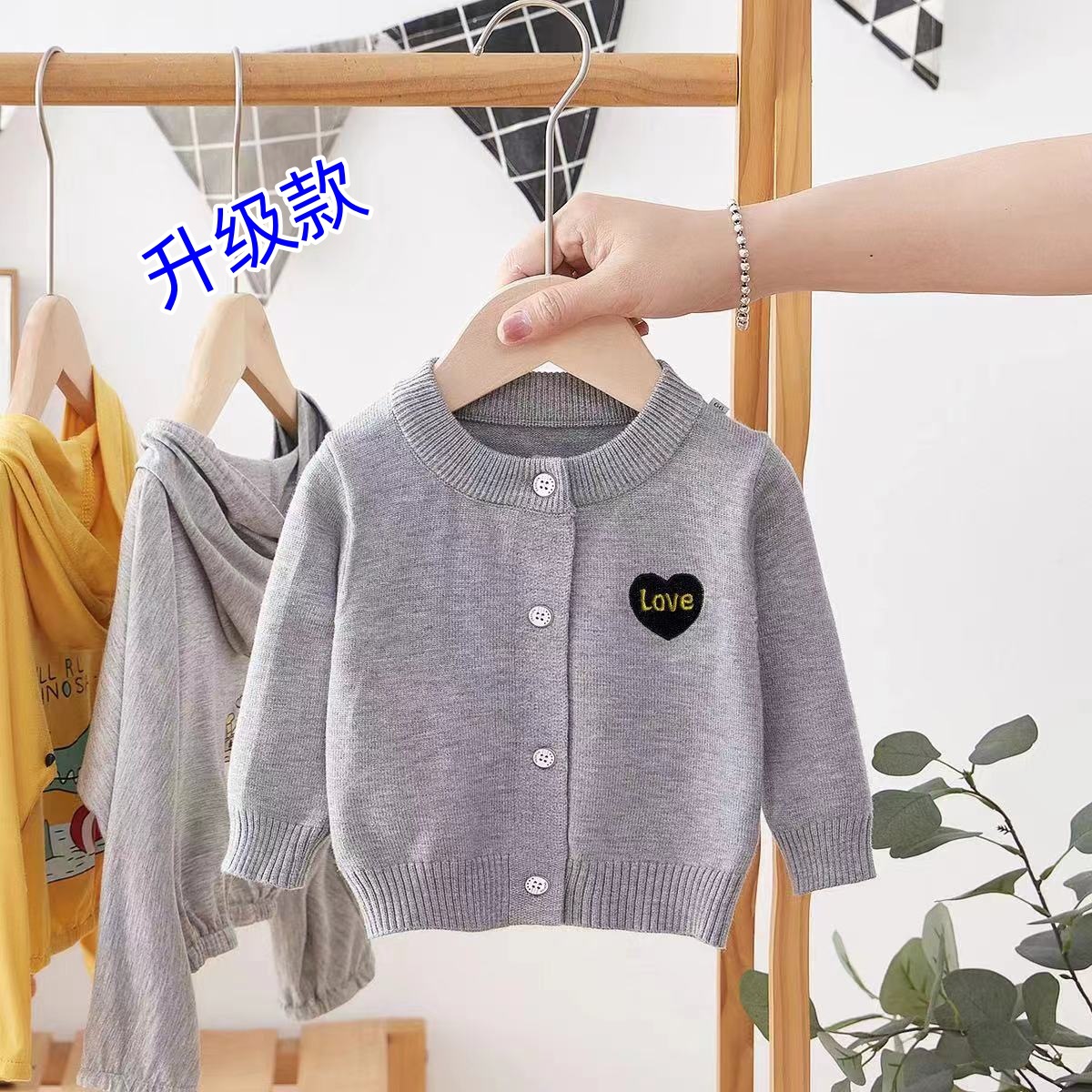 Picture of Live Supply 2025 New Children's Sweater Spring Baby Round Neck Pure Color Outwear Girls Cotton Knitted Cardigan